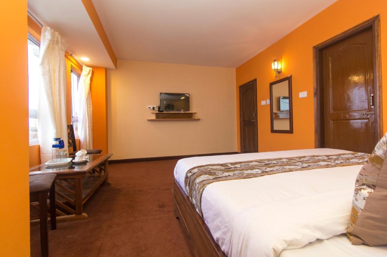 Oyo 12370 Royal Sarava Hotel Darjeeling  Exterior photo