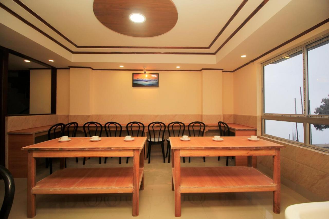 Oyo 12370 Royal Sarava Hotel Darjeeling  Exterior photo